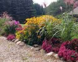 The garden consisted of several parts like Jazz Garden, Symphony Garden, Adagio Garden, Blues Garden also including the pond and Hardwood Forest. Each